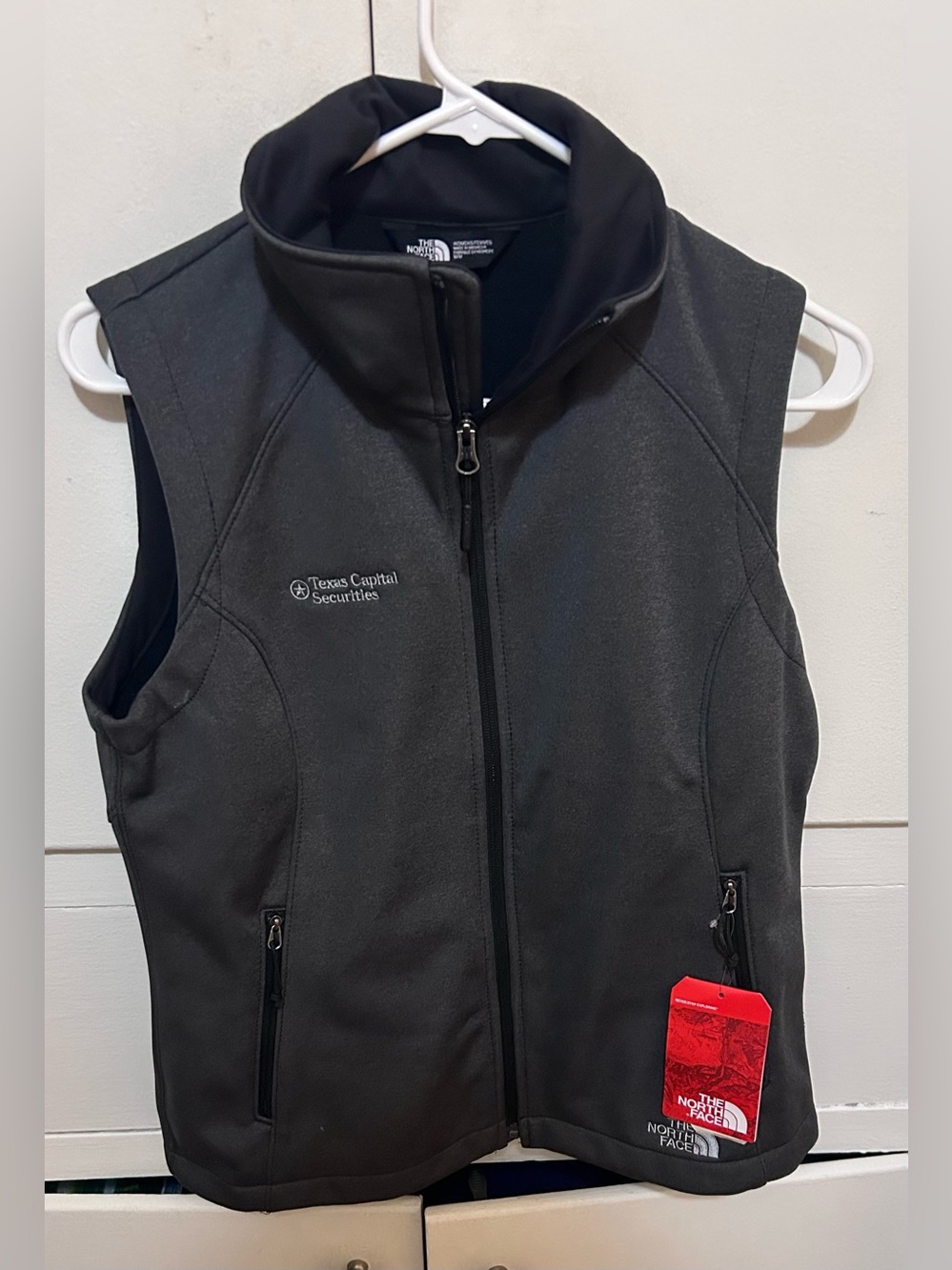 The North Face womens size medium vest new with tag